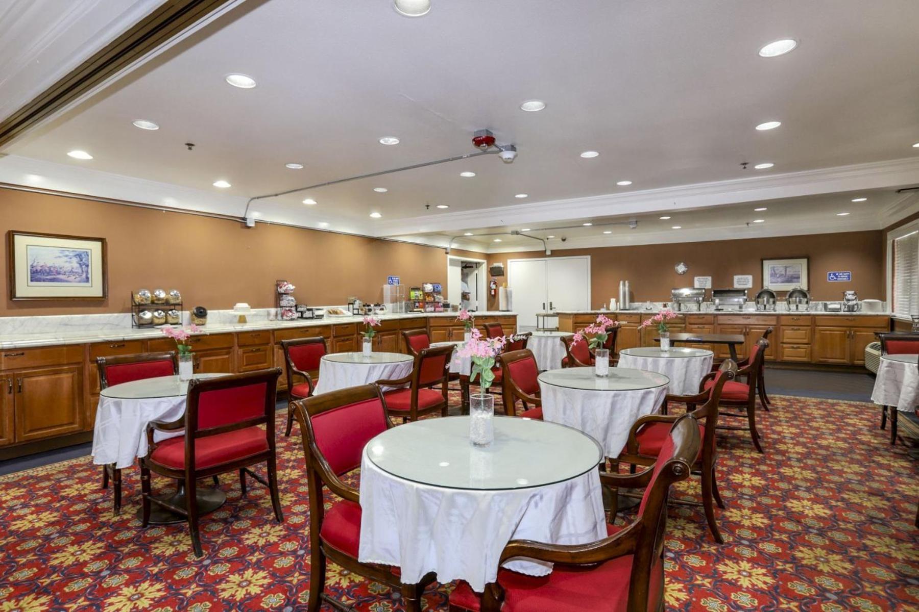Campbell Inn Hotel Экстерьер фото